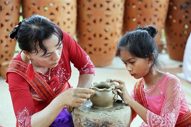 Vietnam’s Bau Truc pottery village to become a model for community-based tourism