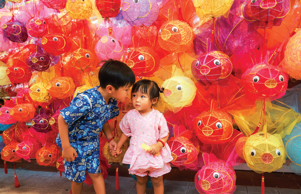 Hong Kong transforms into a vibrant spectacle for the Mid-Autumn Festival