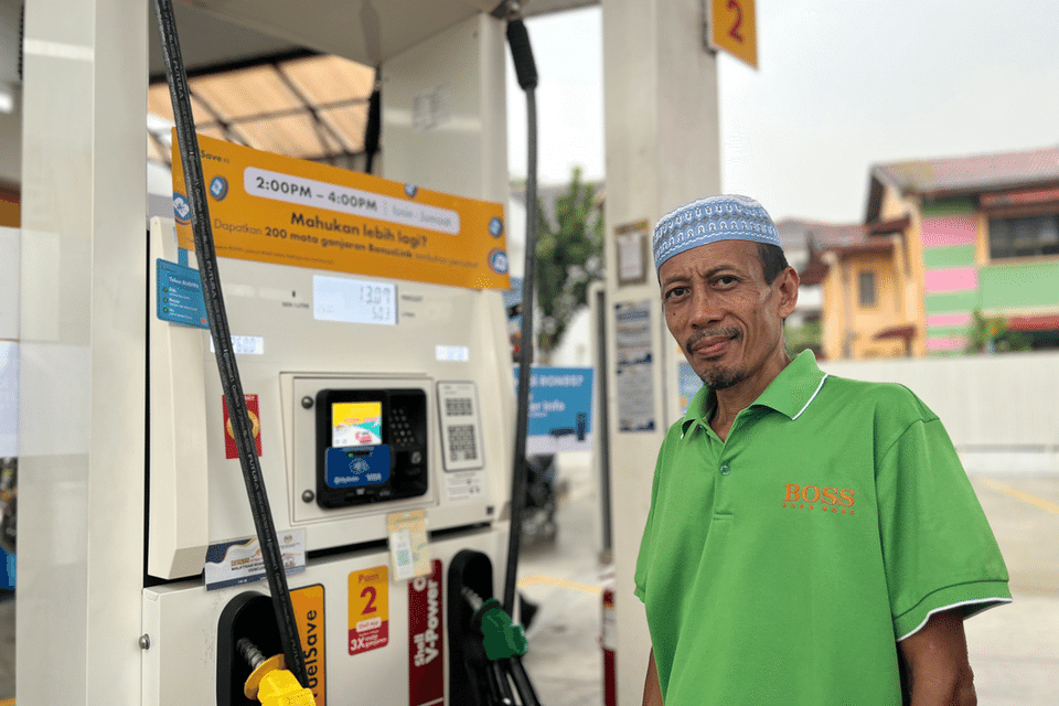 Malaysia to let citizens with Singapore driving licences tap new RON95 fuel subsidy