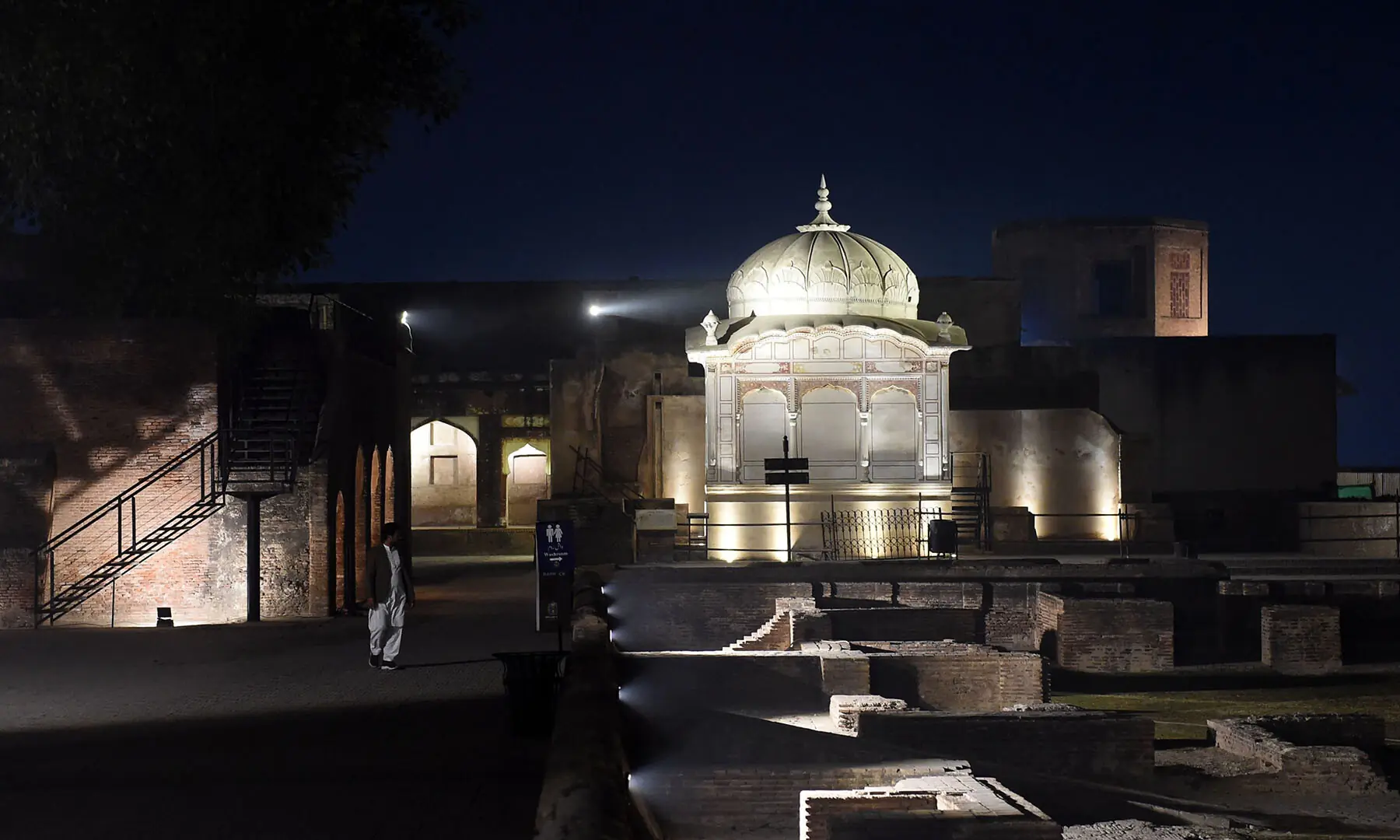 In pictures: A night tour of the walled city of Pakistan’s Lahore