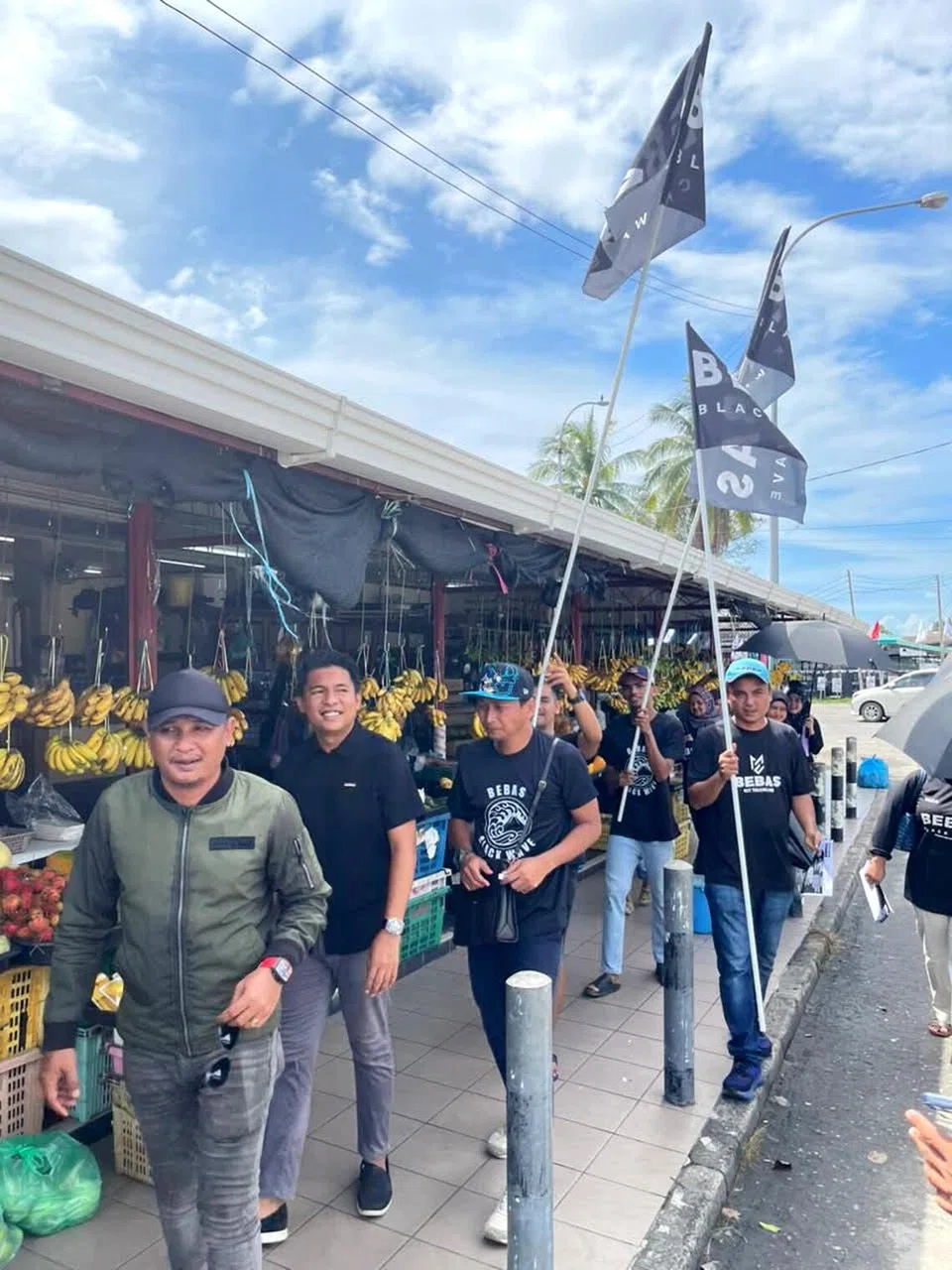 ‘Black Wave’ rolls into Malaysia’s Sabah: Can independents turn into political kingmakers?
