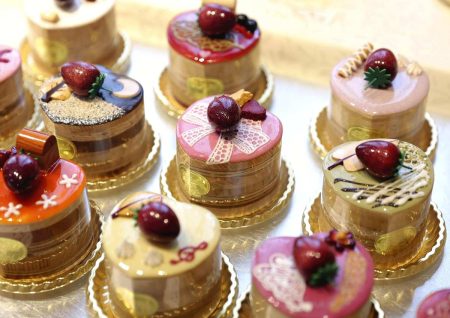 Japanese craftsman produces beautiful and durable bags made of wood