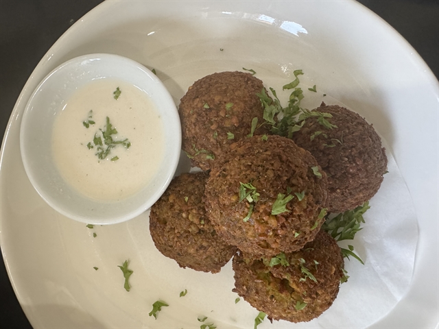 Oliva, Hanoi's first Palestinian eatery