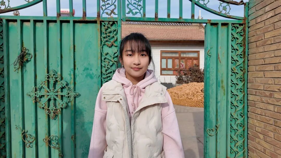 In China, 13-year-old girl praised for heroic rescue of child from icy lake