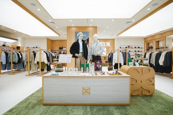 K-fashion accelerates push into Japan, China with offline expansion