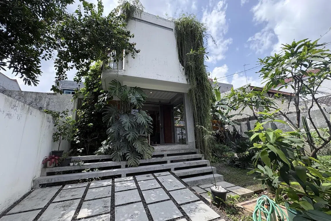 Flood-friendly homes: How Jakartans are making peace with rain