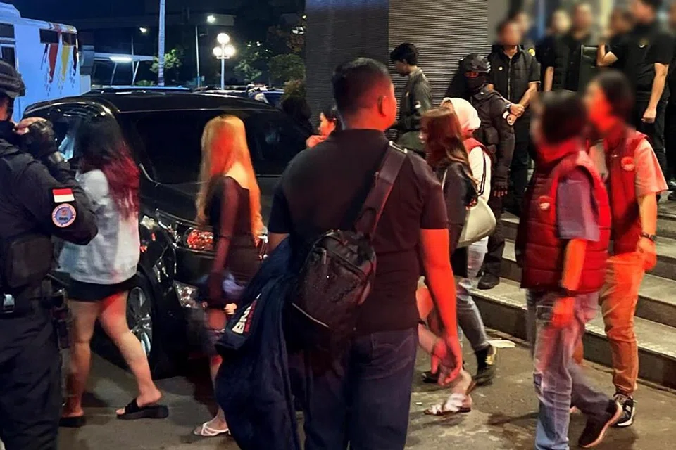 Batam Nightclubs & Drug Risks: Singaporean Tourists Warned of Pills & Raids