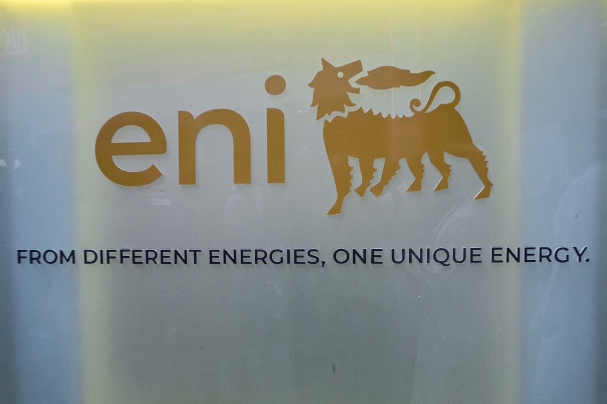 Perusahaan Italia Eni mengumumkan penemuan gas raksasa di Indonesia