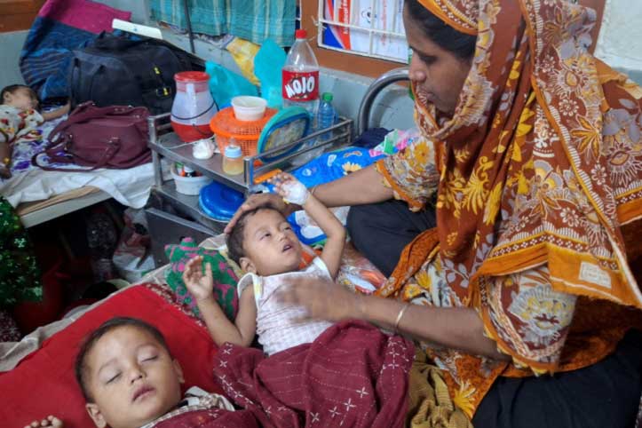 Bangladesh Measles Outbreak: Child Deaths and Vaccination Drive