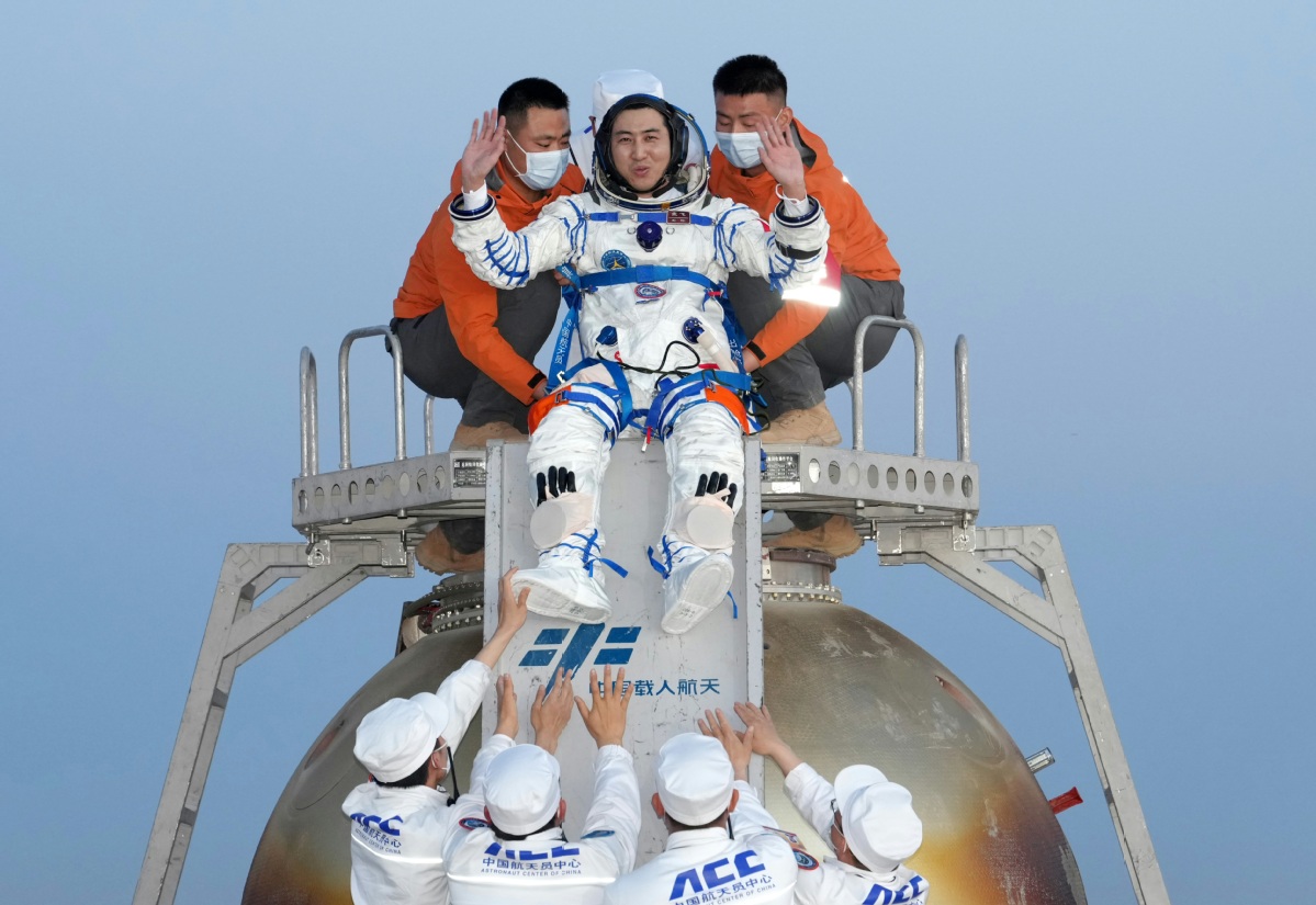 China’s Shenzhou XXI astronauts return after 7 months in space