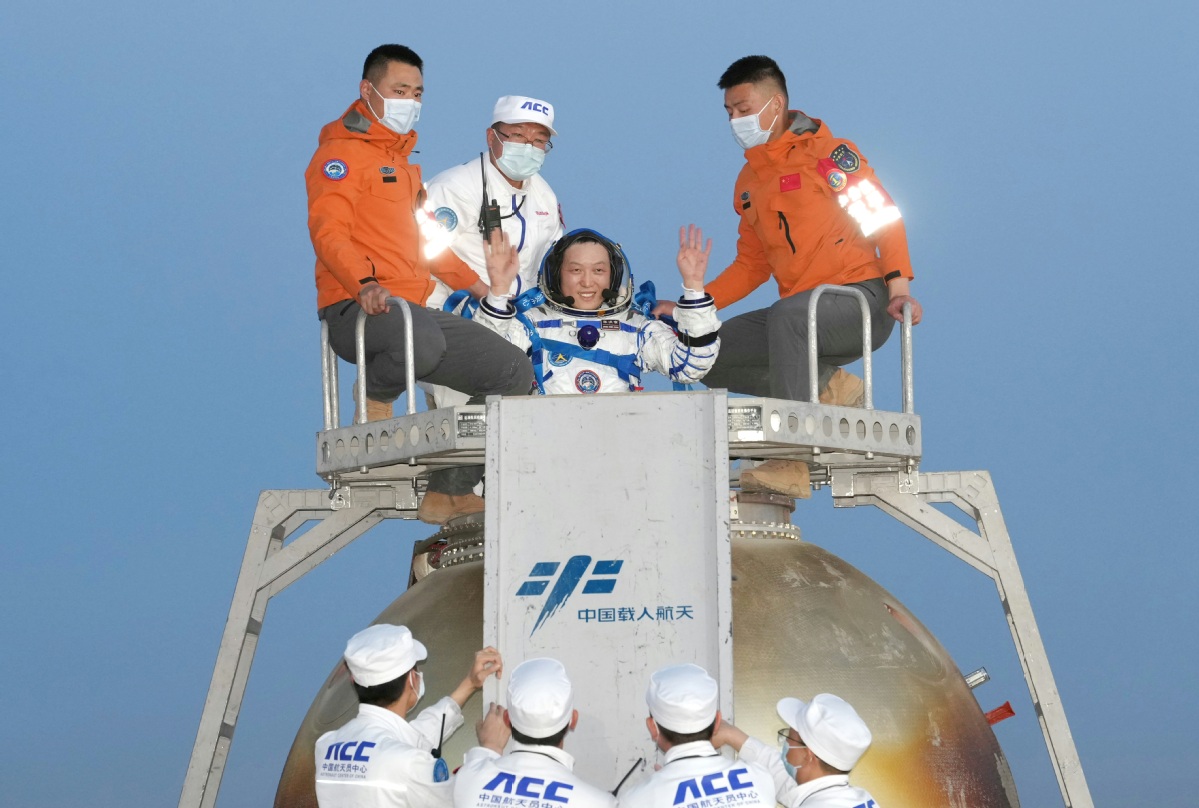 China’s Shenzhou XXI astronauts return after 7 months in space