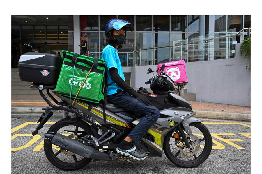 Experts call for more proactive measures, strengthening of safeguards for Malaysia’s e-hailing drivers