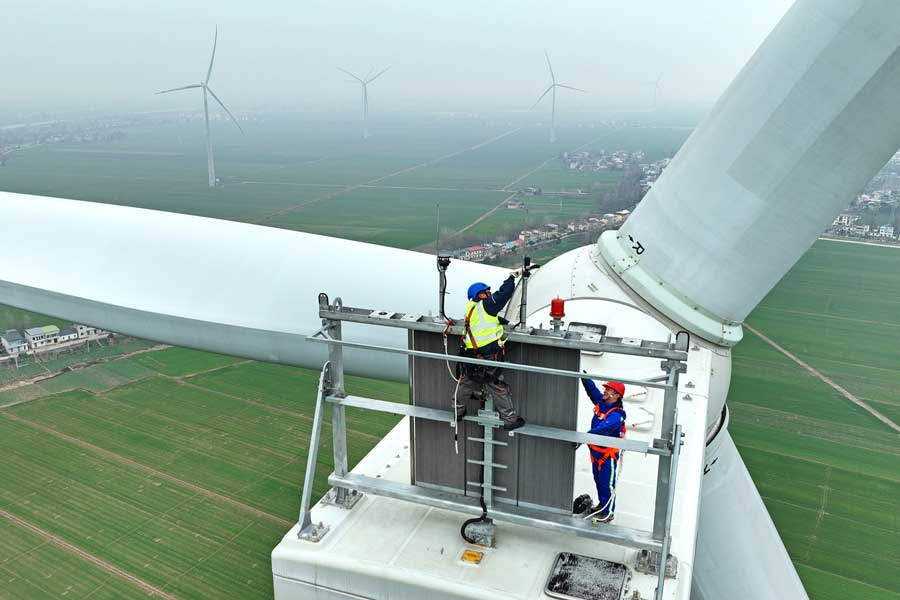 China to lean on wind, solar power as it boosts renewable energy consumption