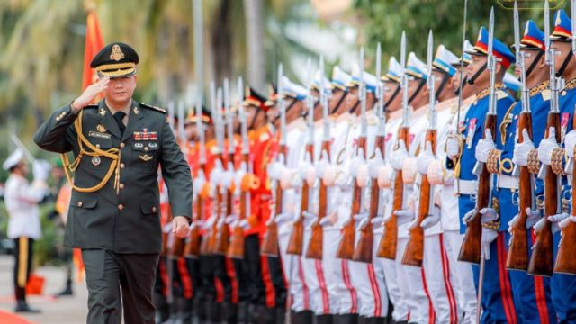 13_11_2023_JUMP-P1-S3-Prime-Minister-Hun-Manet-saluted-as-he-attended-28th-Anniversary-of-Special-Forces-Command-formation-held-on-November-10.-STPM.jpg