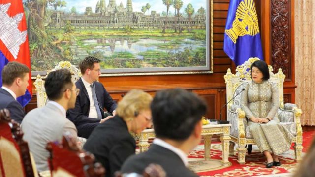 13_2_2024_national_assembly_na_president_khuon_sudary_right_meets_with_a_german_parliamentarian_delegation_led_by_johannes_steiniger_at_the_national_assembly_on_february_13_hong_menea.jpg