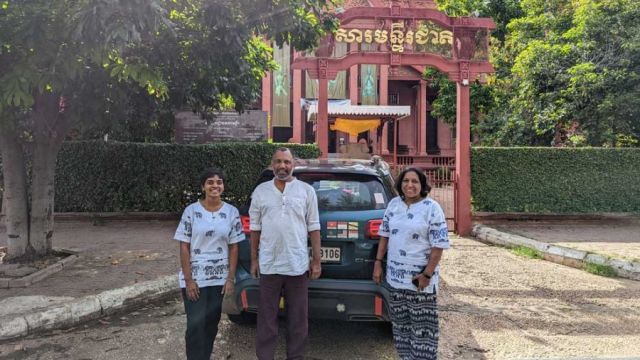 15_11_2023_The-Indian-family-of-three-take-photos-in-front-of-the-National-Museum-in-Phnom-Penh-last-week.-Supplied.jpg