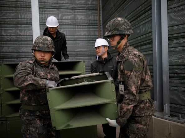 Seoul halts loudspeaker broadcasts to North Korea