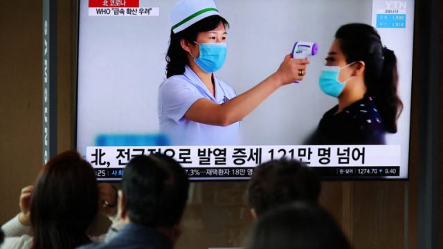 2022-06-30T222522Z_2_LYNXMPEI5T135_RTROPTP_4_HEALTH-CORONAVIRUS-NORTHKOREA-768x512-1.jpg