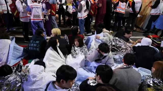 2022-10-29T170842Z1697652698RC24BX9WWZRCRTRMADP3SOUTHKOREA-STAMPEDE_6.webp