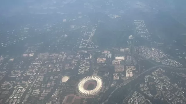 2022-11-07T060737Z13201416RC2UGX94DFFIRTRMADP3INDIA-POLLUTION_0.webp