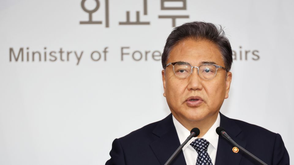 South Korean Foreign Minister To Hold First Bilateral Talk With Japan