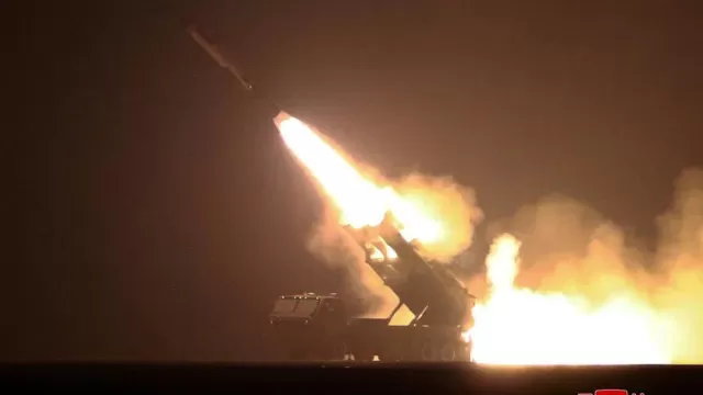 2023-02-23T212757Z1690253318RC29HZ9SSI2QRTRMADP3NORTHKOREA-MISSILES_8.webp