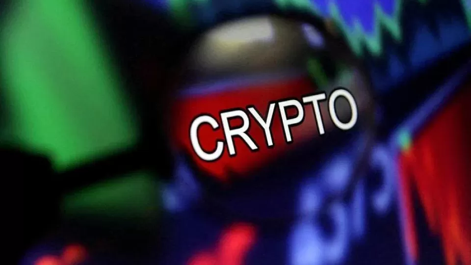 2023-03-22T141202Z804681195RC21ZZ9PXOP4RTRMADP3FINTECH-CRYPTO-CIRCLE_7.webp