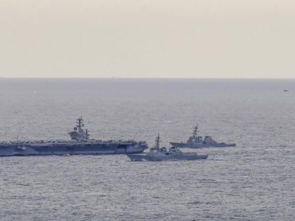 N.Korea fires 2 missiles as US aircraft carrier arrives in Busan
