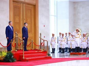 Vietnamese PM hosts official welcome ceremony for Cambodian counterpart Hun Manet