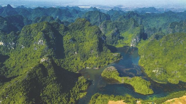243996_vna_potal_du_lich_viet_nam_chiem_nguong_mua_thu_tuyet_dep_o_trang_an_ninh_binh_141416271_4157895.jpeg