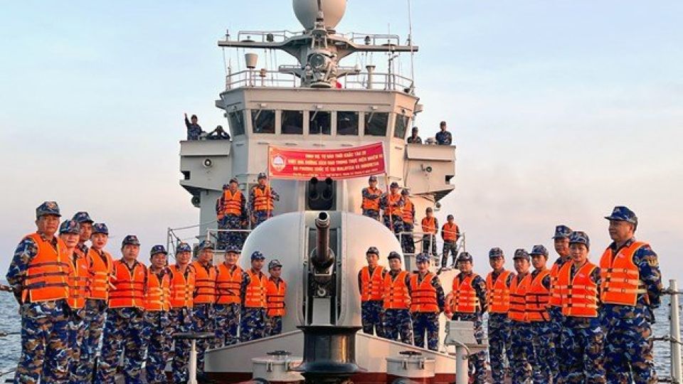 286981_4551984601959917_vietnamese_naval_ship_joins_naval_exercise_in_indonesia.jpeg