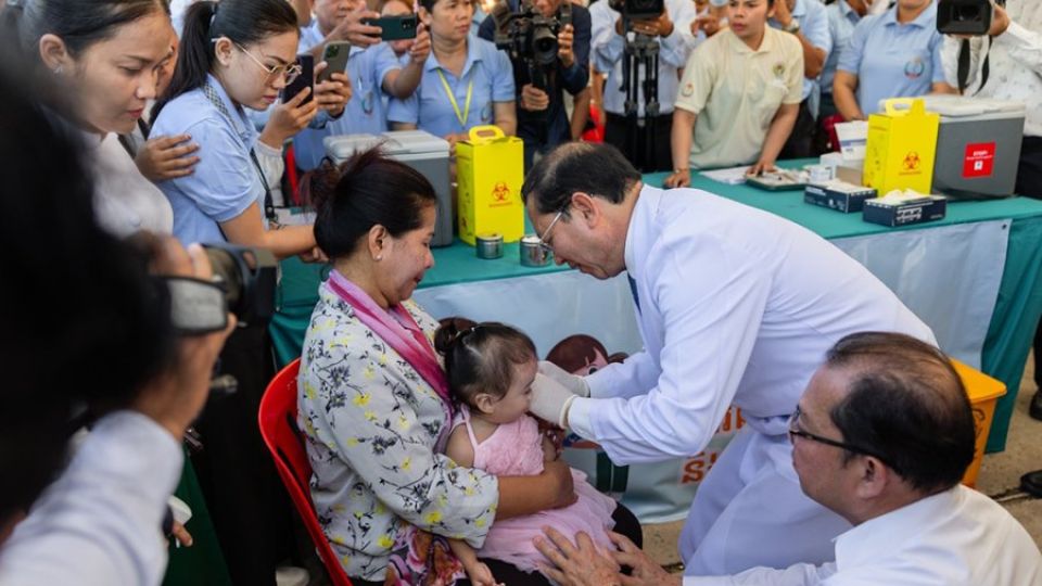 31_10_2024_a_child_receives_an_injection_during_the_launch_of_the_nationwide_measles_rubella_mr_vaccination_campaign_on_october_31.jpg