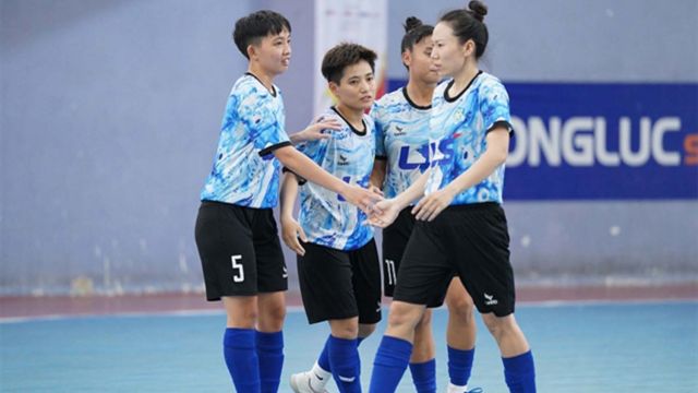 356838_4880283784110847_tsn-2.jpg