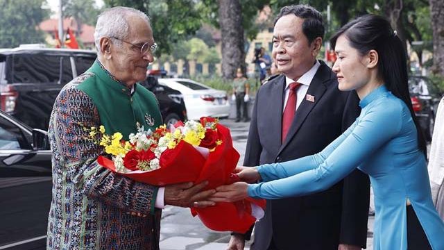 365807_4917794118456887_vna_potal_chu_tich_quoc_hoi_tran_thanh_man_hoi_kien_tong_thong_timor-leste_7516023.jpg