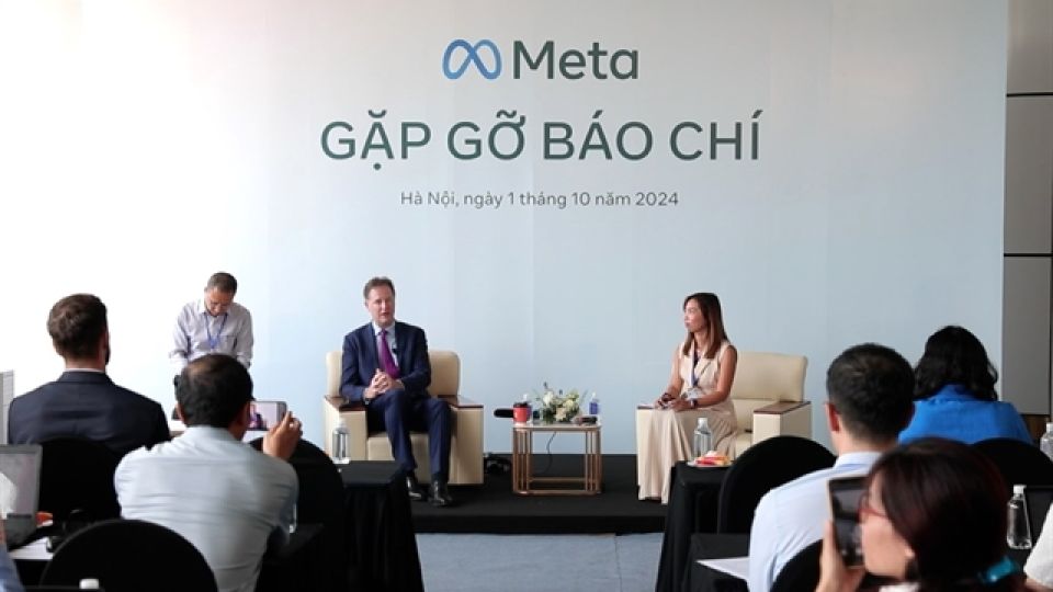 378355_4971138683682771_meta-conference-1.jpg
