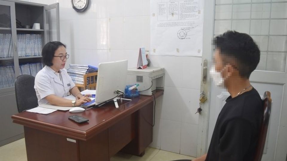 386805_5005715335105440_vna_potal_so_nguoi_nhiem_hivaids_tai_dak_lak_gia_tang_va_co_xu_huong_tre_hoa_7312432.jpg