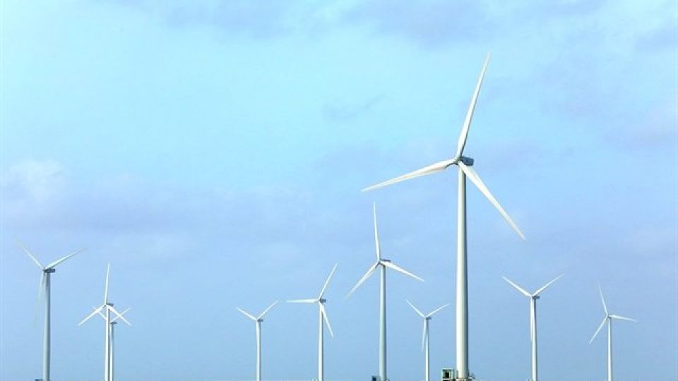 401317_5066886885012871_wind-towers-baclieu.jpg