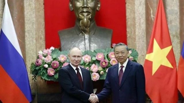 402511_5074546486605207_vietnam-russia-2.jpg