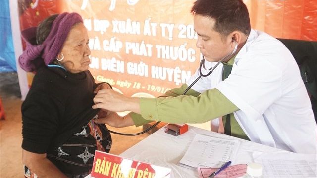 405844_5091115763635488_quangnamDrTri.jpg