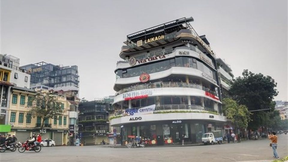 409063_5104837945501568_vna_potal_duong_pho_ha_noi_vang_ve_sang_mung_1_tet__6553953.jpeg