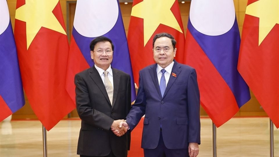 481039_5386975142377406_vna_potal_chu_tich_quoc_hoi_tran_thanh_man_hoi_kien_tong_bi_thu_chu_tich_nuoc_lao_thongloun_sisoulith_8552488.jpg
