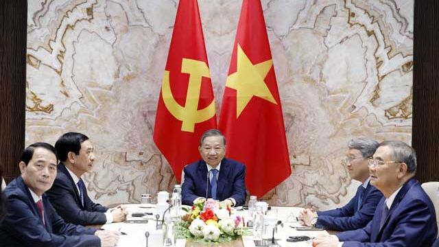 502474_5477657400254748_vna_potal_tong_bi_thu_chu_tich_nuoc_to_lam_dien_dam_truc_tuyen_voi_tong_thong_lien_bang_thuy_si_8754340.jpg