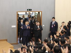 Chinese President Xi, North Korean leader Kim vow to carry forward friendship