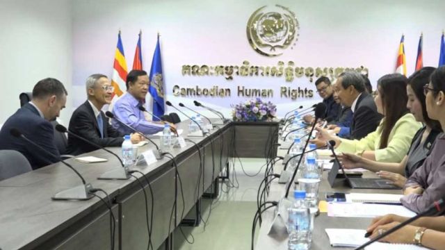 6_12_2023_CHRC-president-Keo-Remy-meets-with-UN-special-rapporteur-Vitit-Muntarbhorn-centre-left-on-December-5.-CHRC.jpg