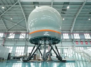 China unveils first self-developed flight simulator