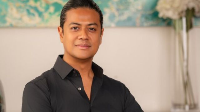 783092-Nazmi-Camalxaman-Managing.jpeg