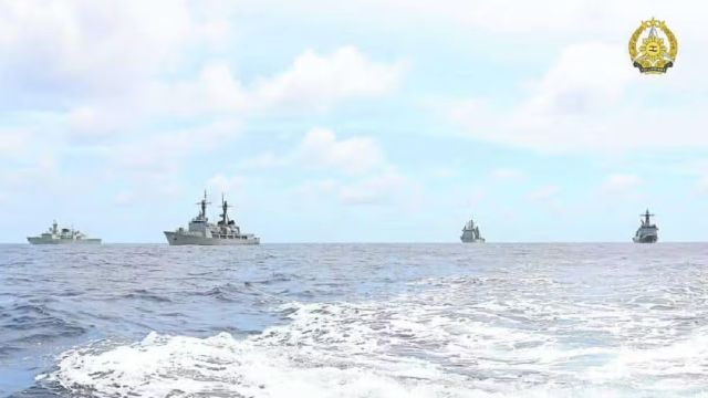 784245.jpg