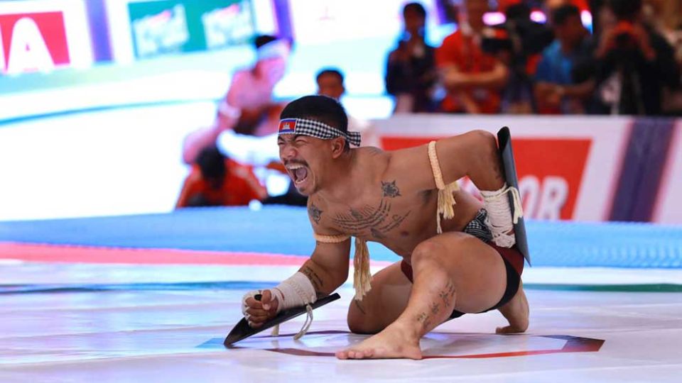 8_8_2024_kun_lbokator_athlete_kim_titsovathanaks_performance_earns_a_gold_medal_for_the_mens_single_bamboo_shield_form_at_the_32nd_sea_games_in_phnom_penh_on_may_4_hong_menea.jpg