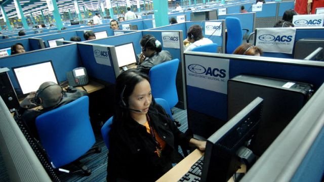 AFP__20071105__Hkg805873__v1__MidRes__PhilippinesEconomyBusinessOutsourcing.jpg
