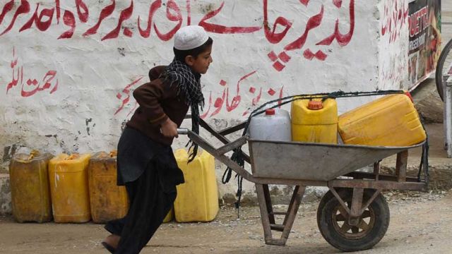AFP__20150320__Del6400097__v1__MidRes__PakistanUnEnvironmentWater.jpg